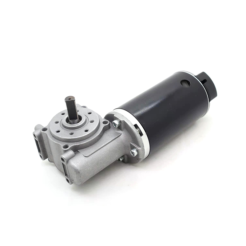 Qual é a diferença entre um motor de engrenagem e um motor de passo?